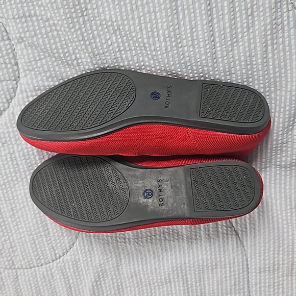 Red Rothy's round toe 8.5 - Picture 2 of 5